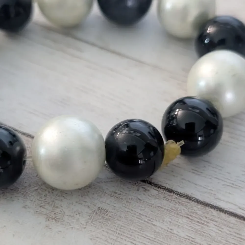Vintage Stretch Bracelet Cream & Black Chunky - Condition Issues